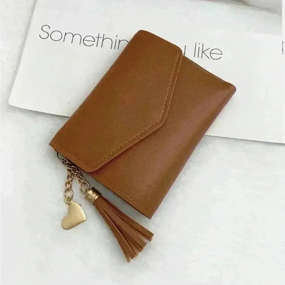 ⚠️Clearance Brown Heart And Tassel Wallet / Cardholder - Picture 2 of 4